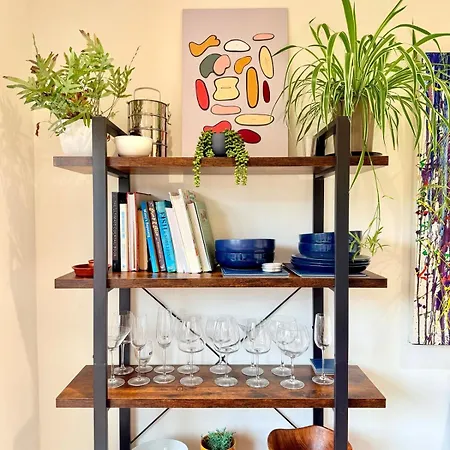 Artistic House With Private Drive & Garden Nyaraló Bristol